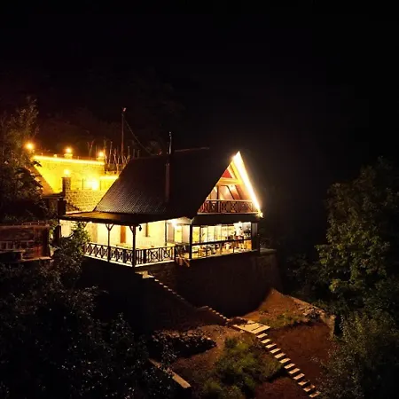Dağ evi Vira Tas Konak